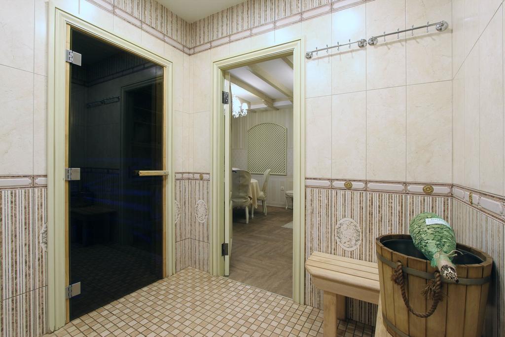 Park Hotel Zamkovy Гомель Екстер'єр фото