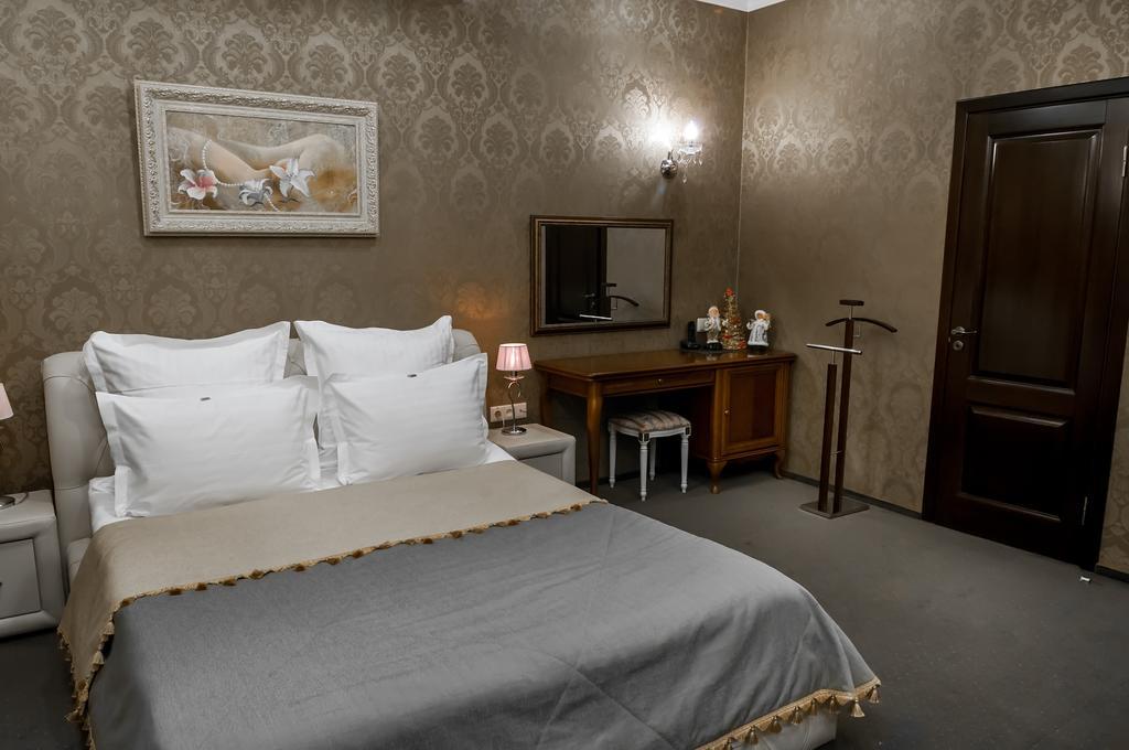 Park Hotel Zamkovy Гомель Екстер'єр фото