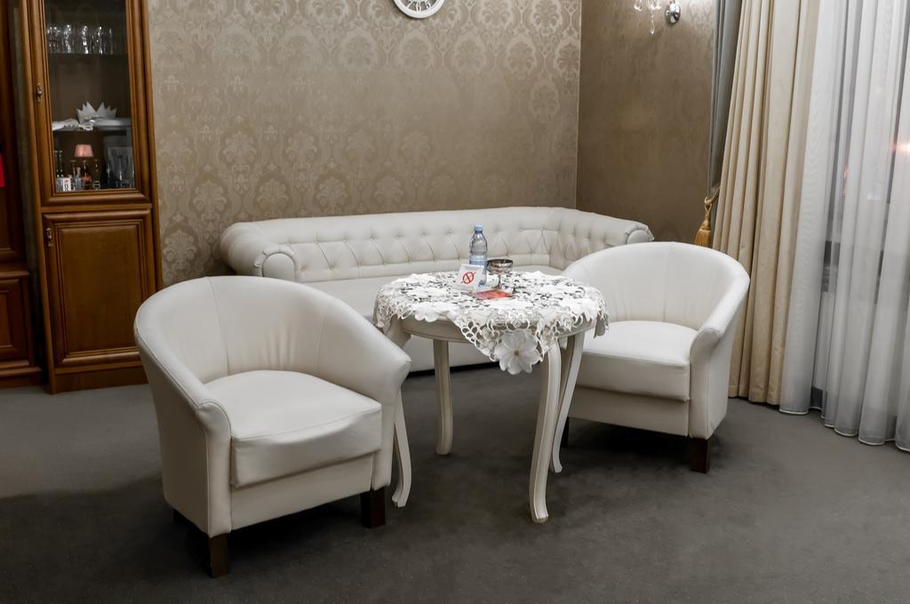 Park Hotel Zamkovy Гомель Екстер'єр фото