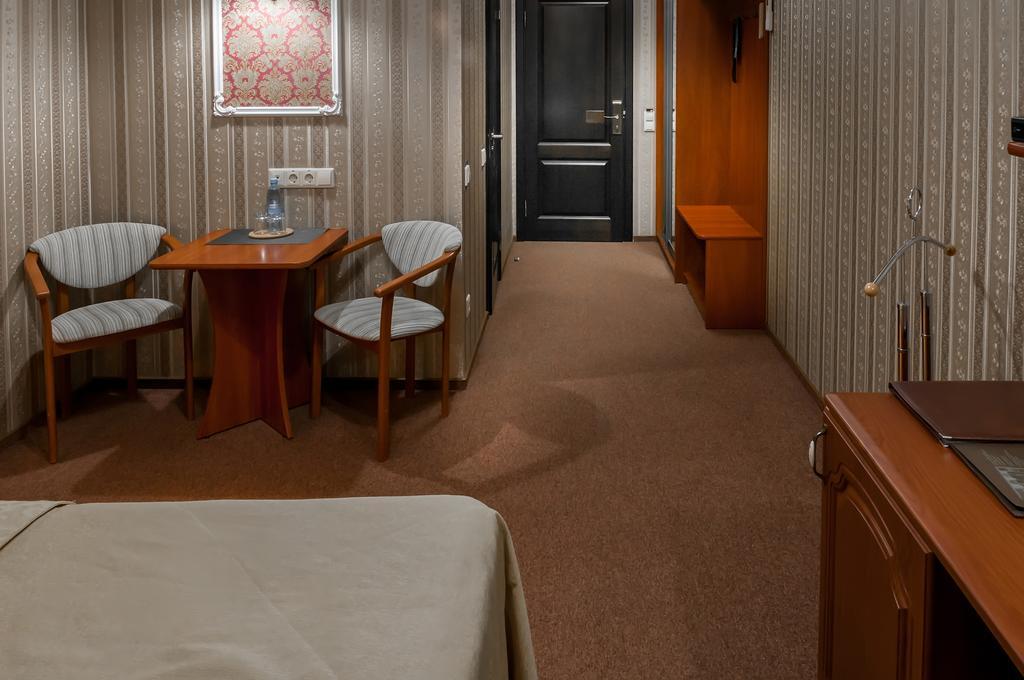 Park Hotel Zamkovy Гомель Екстер'єр фото