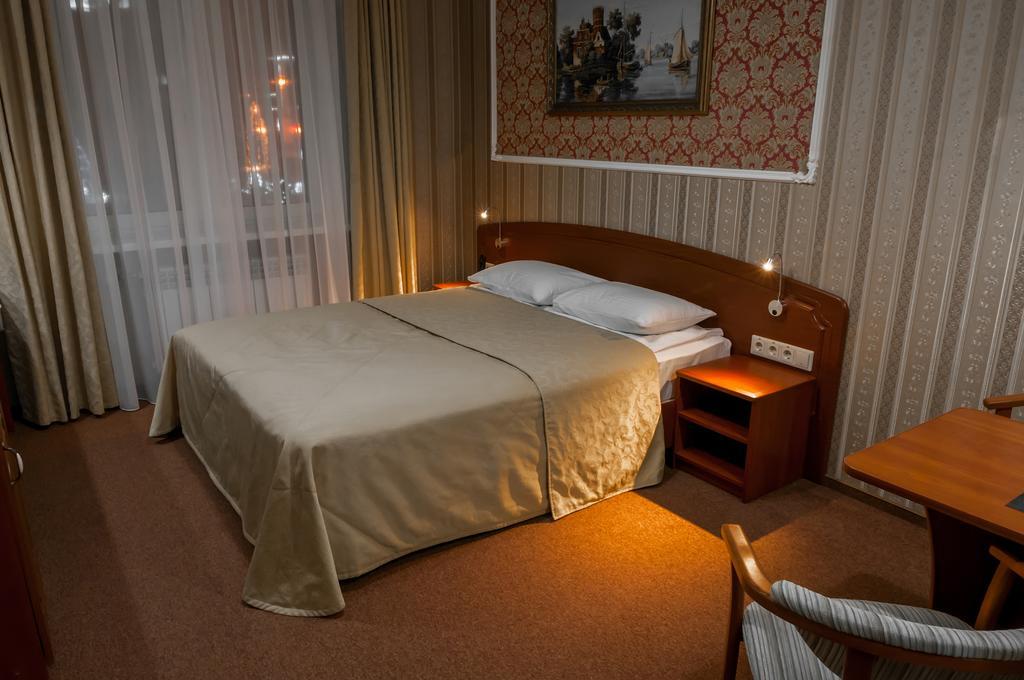 Park Hotel Zamkovy Гомель Екстер'єр фото