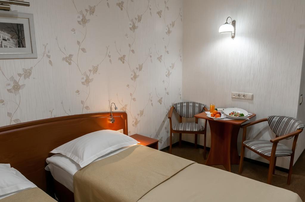 Park Hotel Zamkovy Гомель Екстер'єр фото